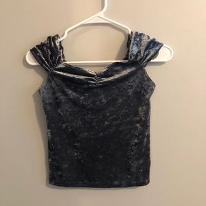💕American Eagle velvet crop top💕